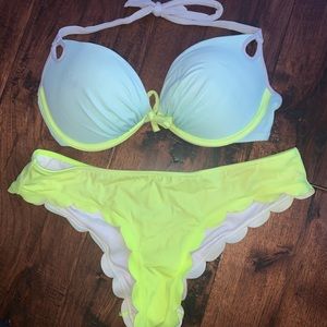 VICTORIA’S SECRET BIKINI SET